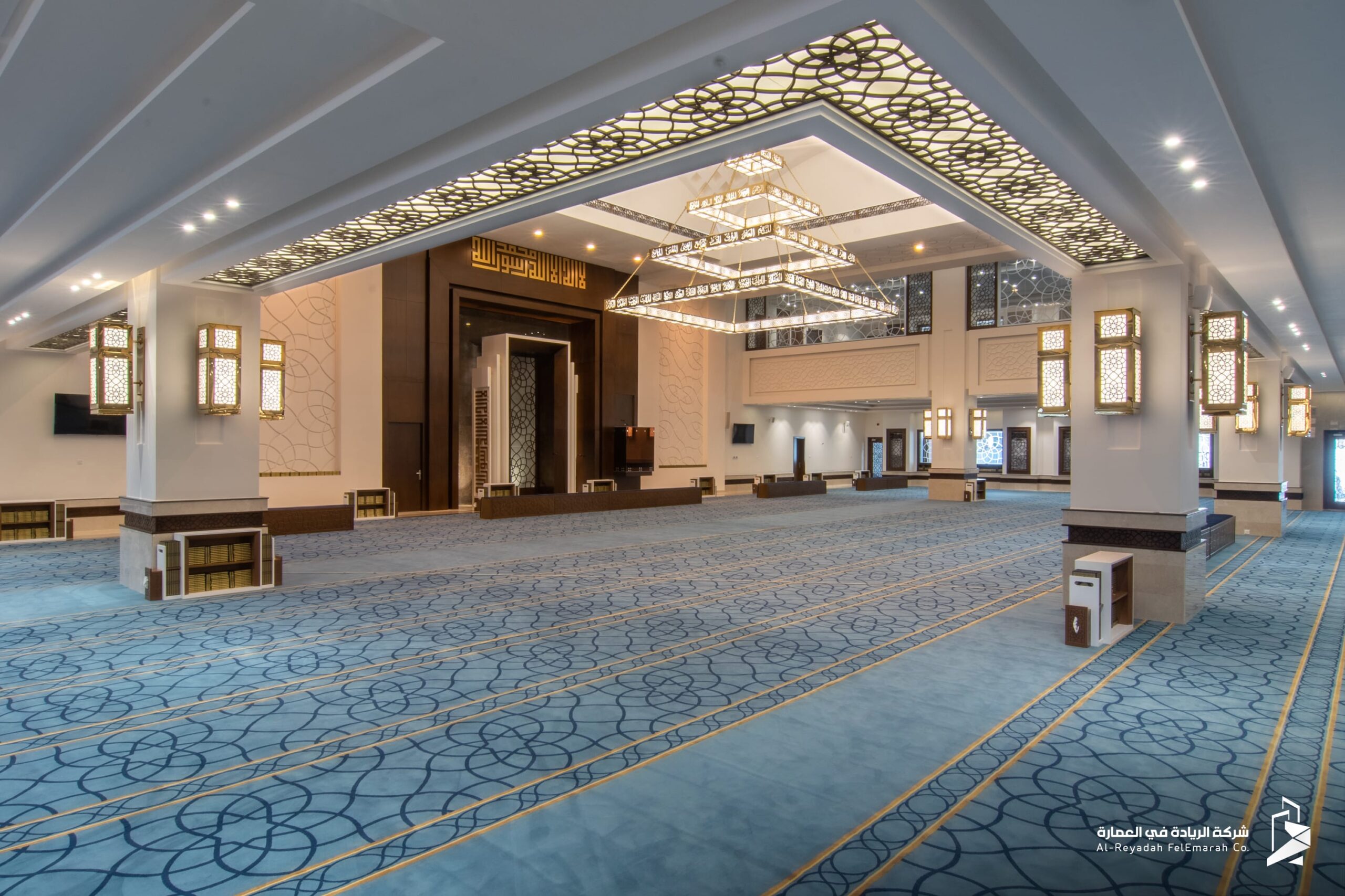 جامع الشيخ عبدالله الخليفي بمكة المكرمة حي العزيزية ، تصميم وتنفيذ شركة الريادة في العمارة